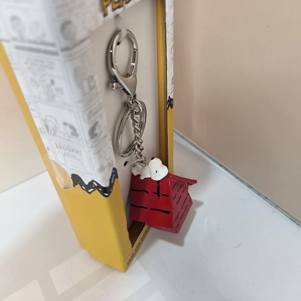 Peanuts bag charm
